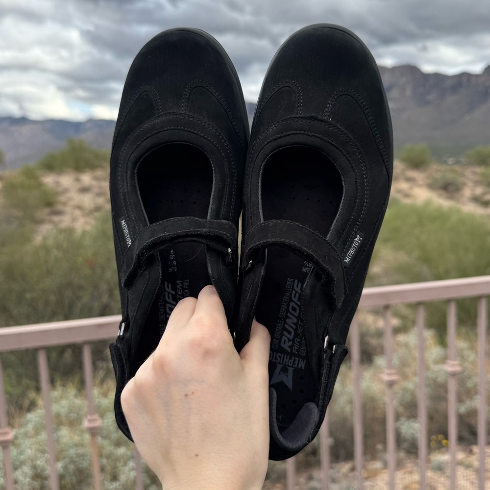 Mephisto Runoff Black Mary Jane Walking Shoes | Size 9